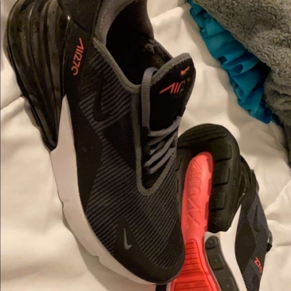 Nike air max’s 270